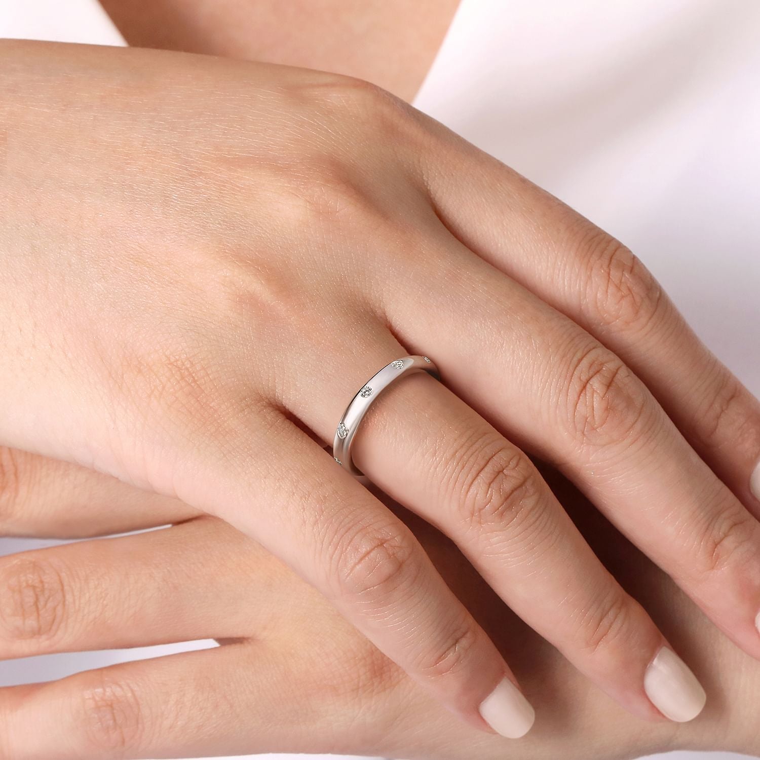 Inlaid Diamond Wedding Band